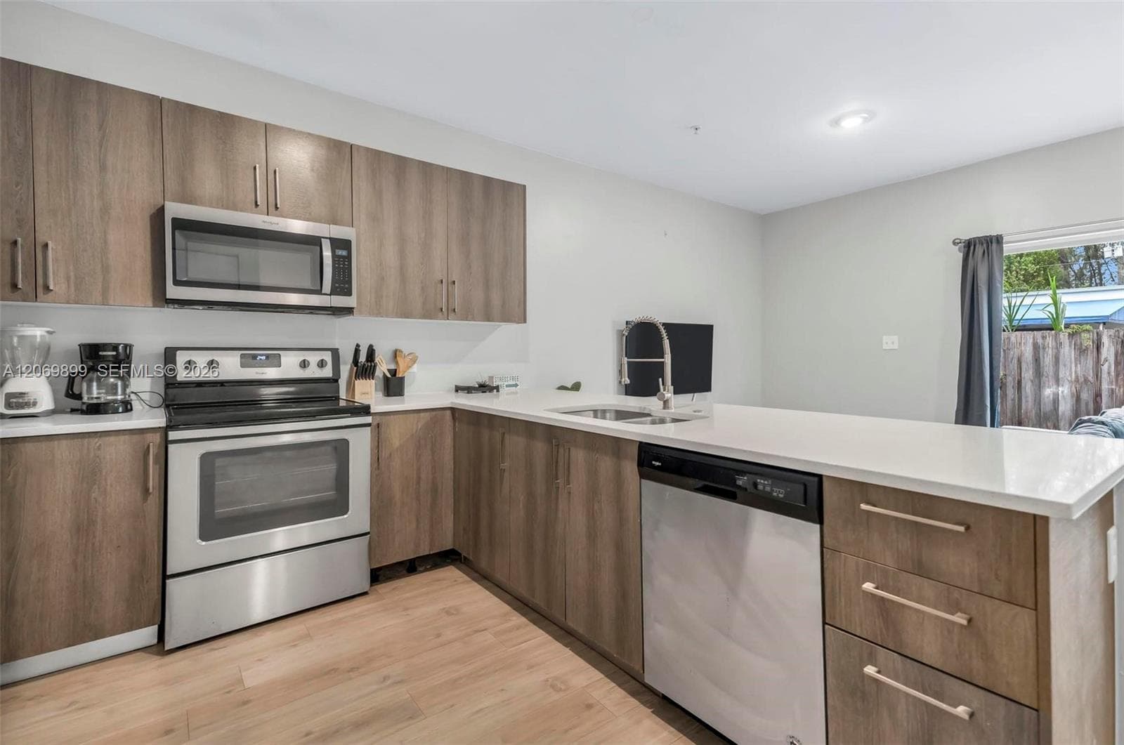 171 NW 158th St # 8, Miami, FL 33169 — zdjęcie 5