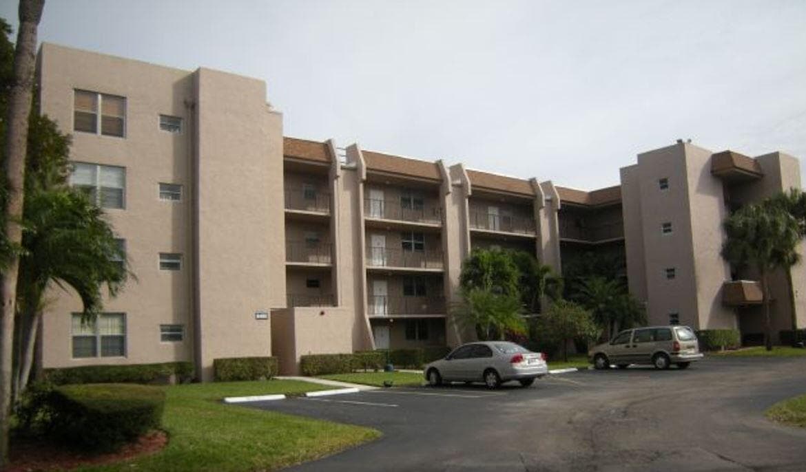 9460 Tangerine Place # 207, Davie, FL 33324