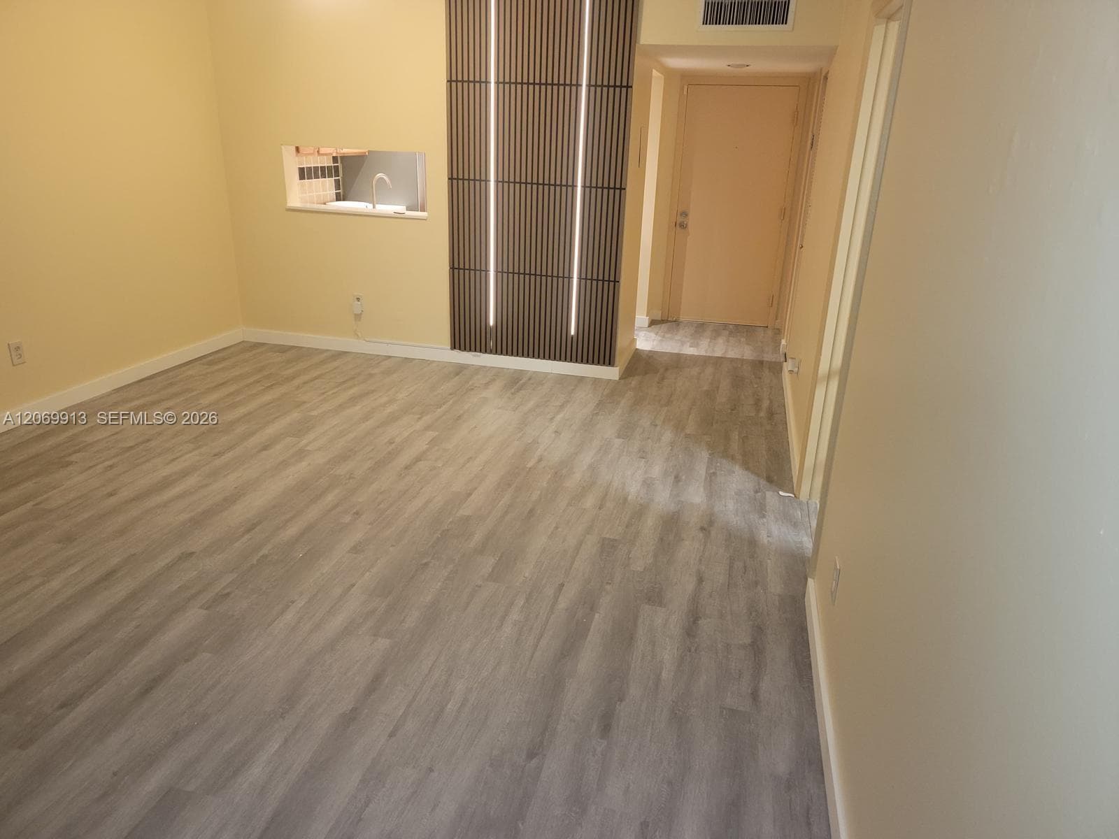8635 NW 8th St # 116, Miami, FL 33126 — zdjęcie 4