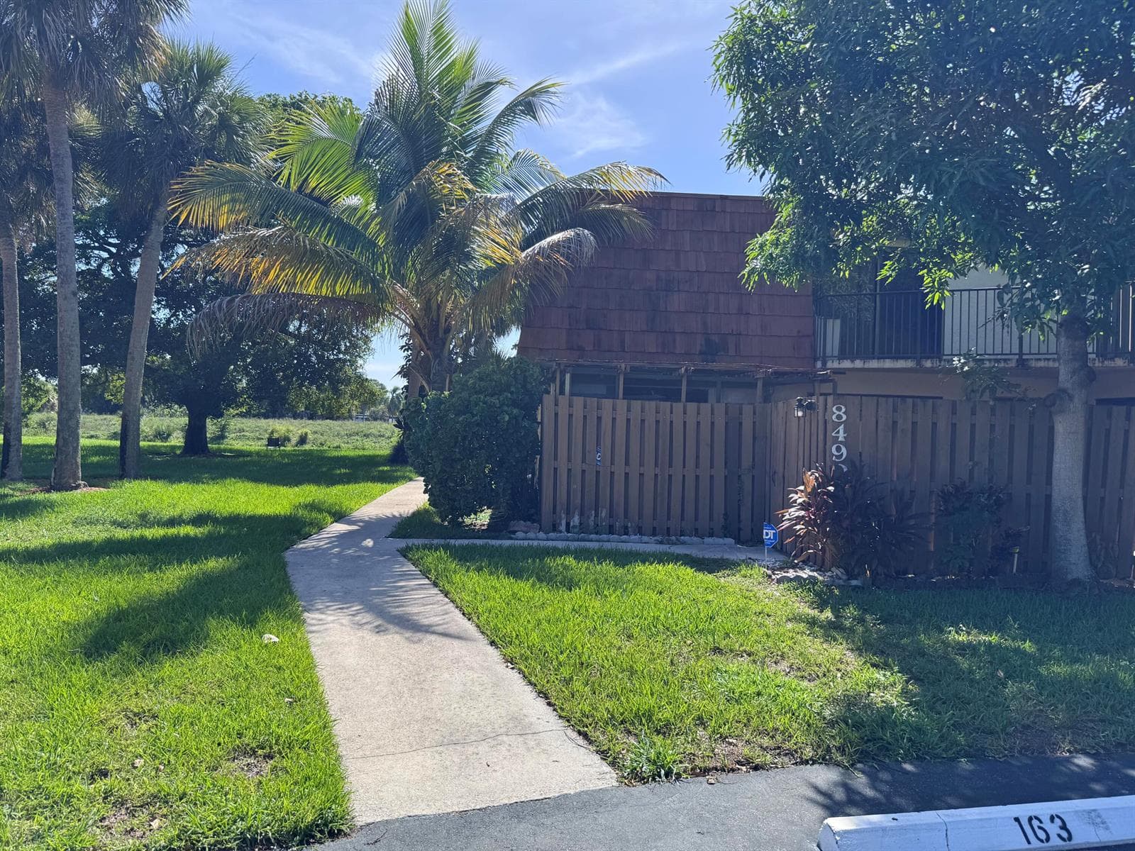 8492 S Coral Circle, North Lauderdale, FL 33068 — zdjęcie 2
