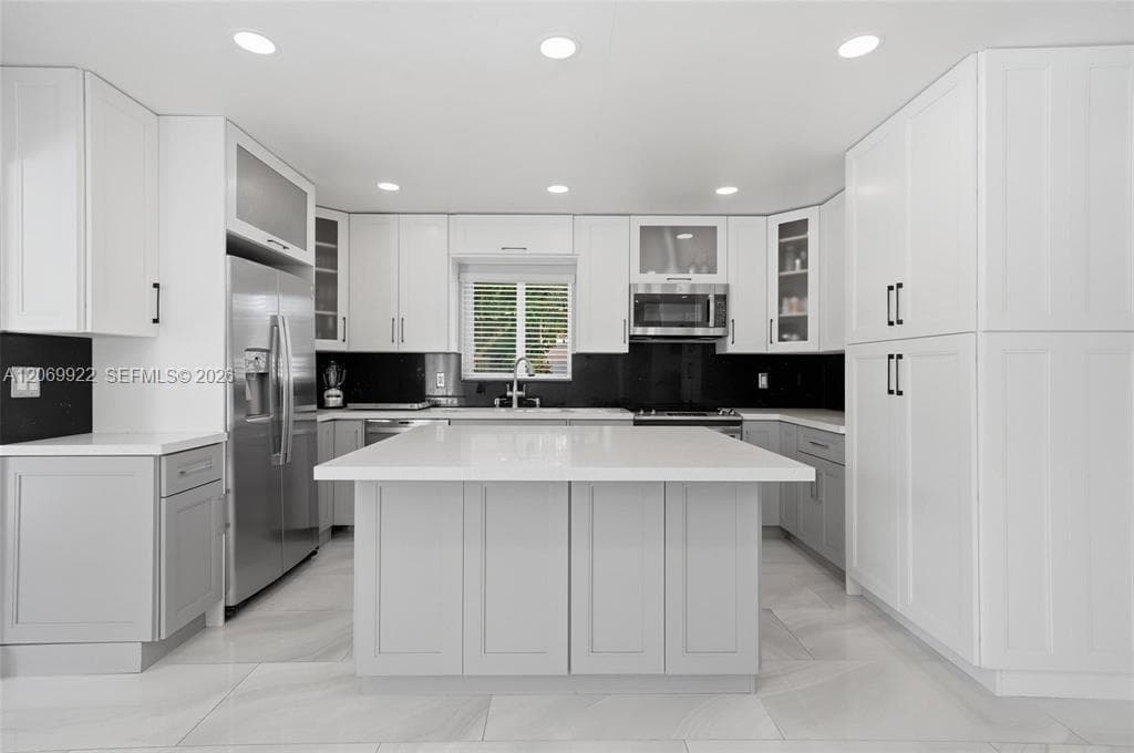 1580 NE 34th St, Oakland Park, FL 33334 — zdjęcie 3