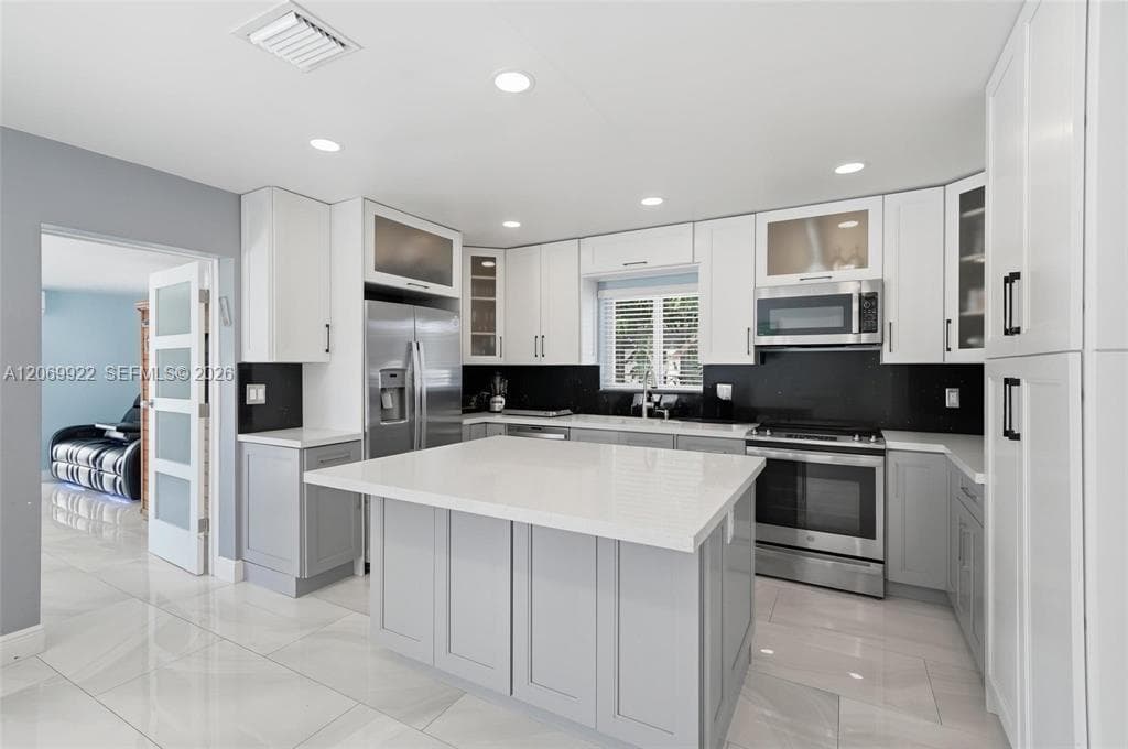 1580 NE 34th St, Oakland Park, FL 33334 — zdjęcie 4