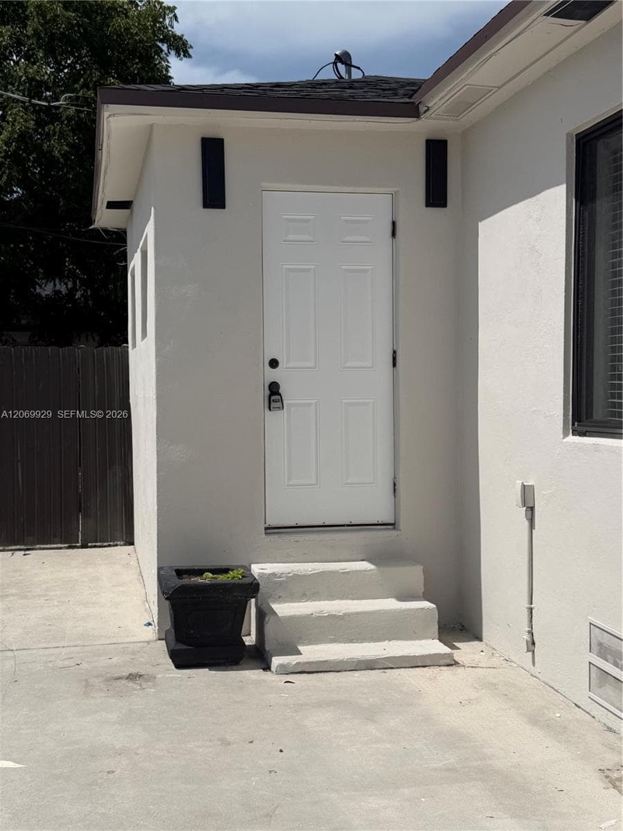 107 W Pembroke Rd # 0, Hallandale Beach, FL 33009 — zdjęcie 3
