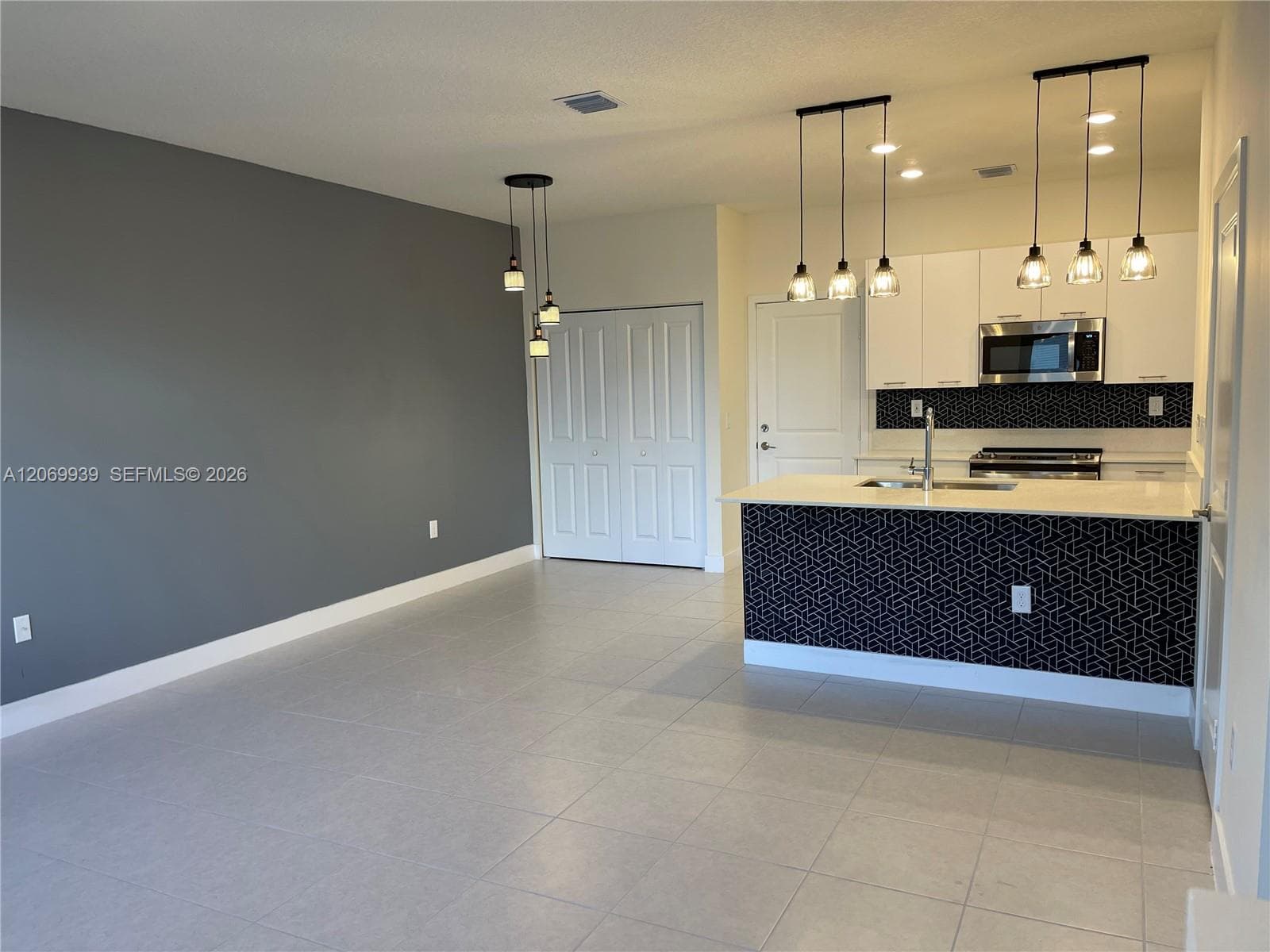 4460 NW 83rd Ave, Doral, FL 33166 — zdjęcie 5
