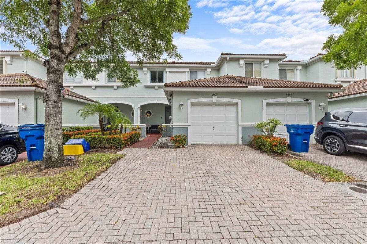 2227 OAKMONT Drive, Riviera Beach, FL 33404 — zdjęcie 3