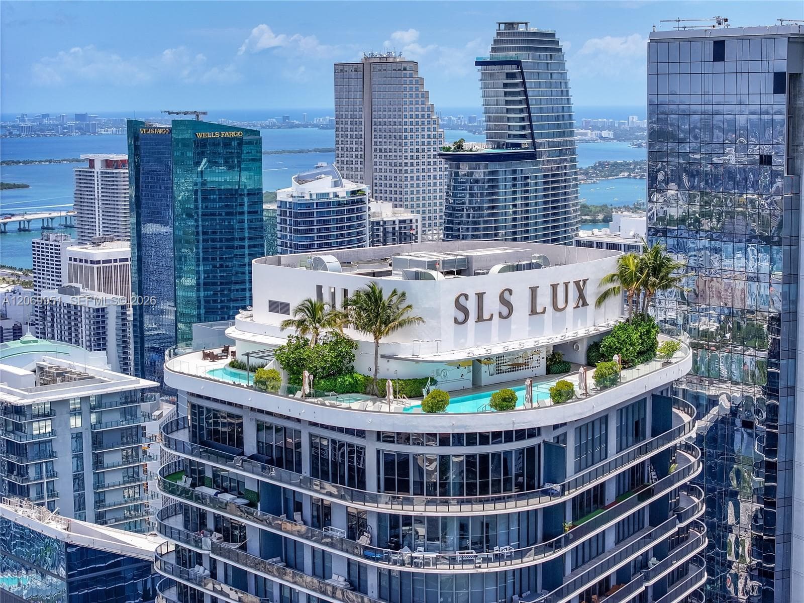 SLS Lux Brickell