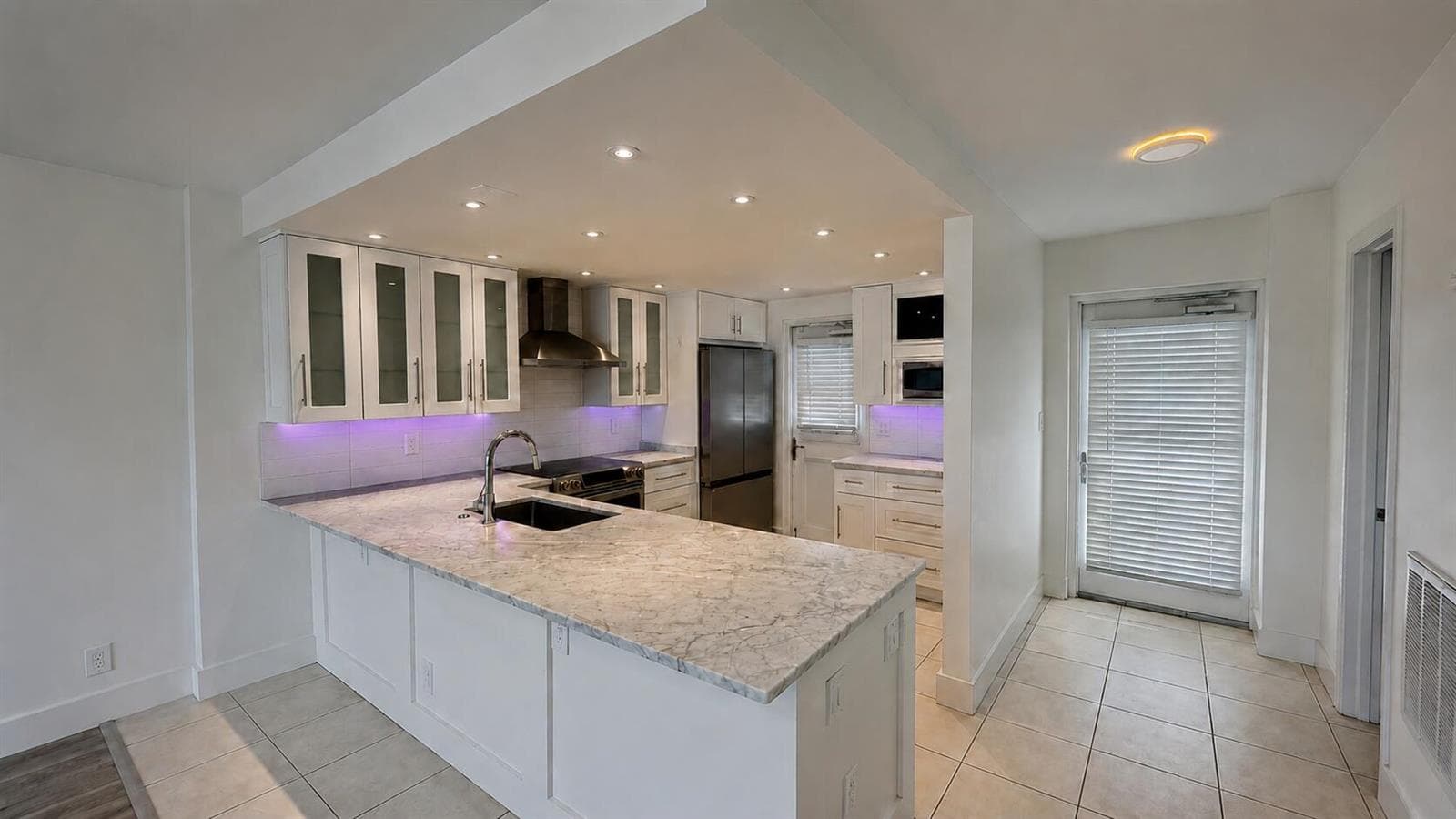 2200 NE 33RD Avenue # 17C, Fort Lauderdale, FL 33305 — zdjęcie 2