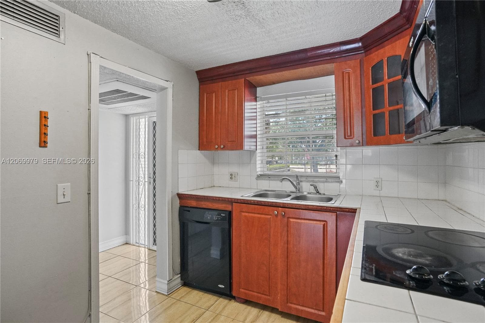 661 N University Dr # 1-103, Pembroke Pines, FL 33024 — zdjęcie 4