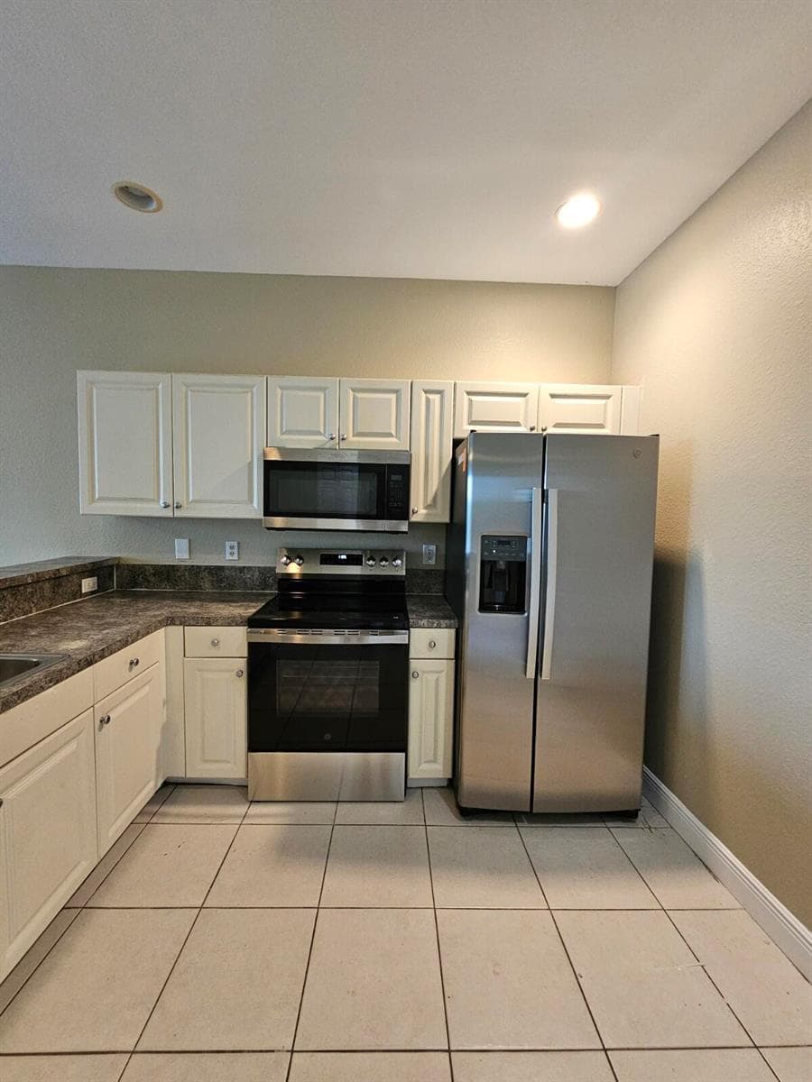 1979 MARSH HARBOR Drive, Riviera Beach, FL 33404 — zdjęcie 5