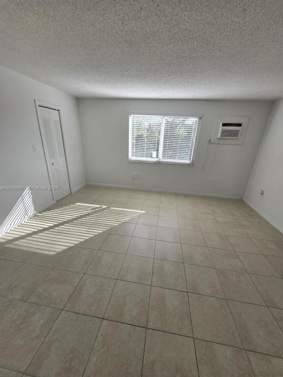 6980 NW 186th St # 3-227A, Hialeah, FL 33015 — zdjęcie 4