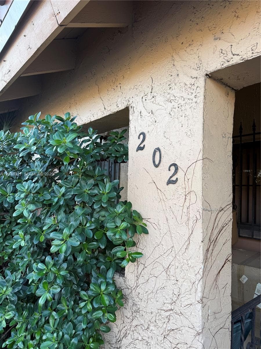 7772 W 29th Way # 202, Hialeah, FL 33018 — zdjęcie 2
