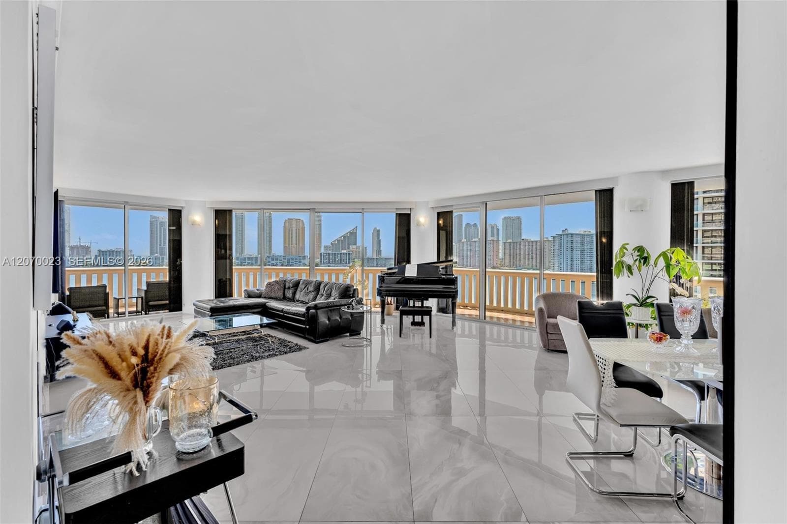 3000 Island Blvd # 1106, Aventura, FL 33160