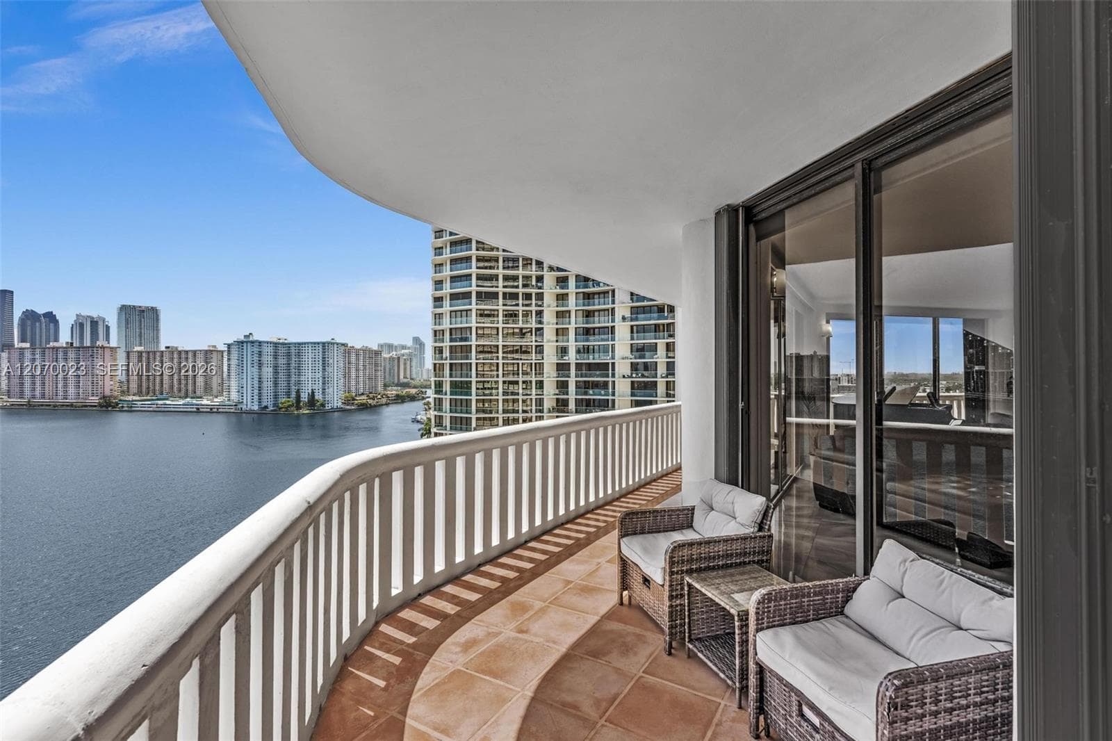 3000 Island Blvd # 1106, Aventura, FL 33160 — zdjęcie 4