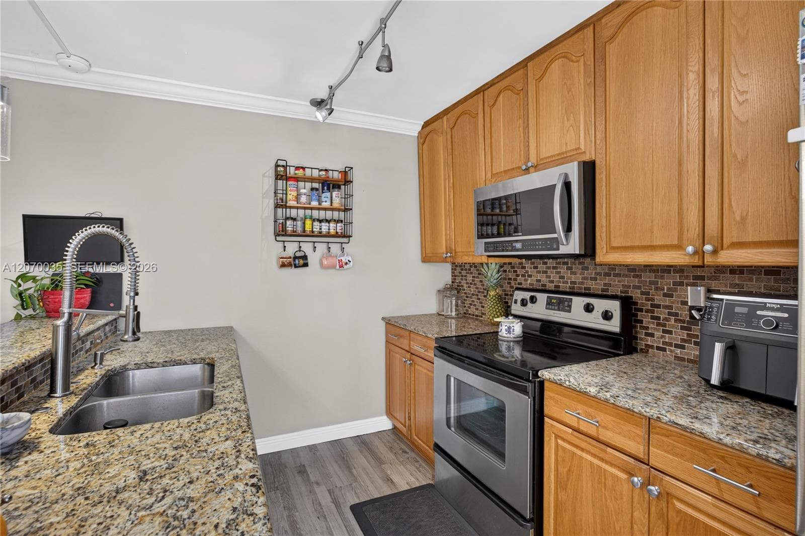 953 Springdale Cir, Palm Springs, FL 33461 — zdjęcie 2