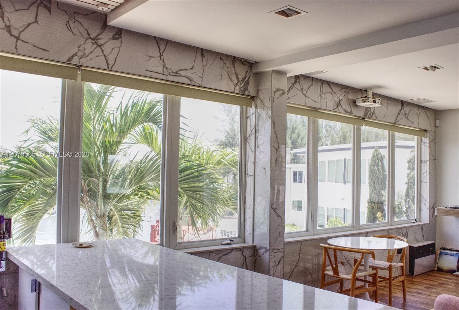 4710 Pine Tree Dr # 49, Miami Beach, FL 33140 — zdjęcie 4