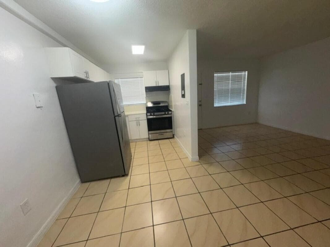 2031 NE 139th Street # 6, North Miami Beach, FL 33181 — zdjęcie 4