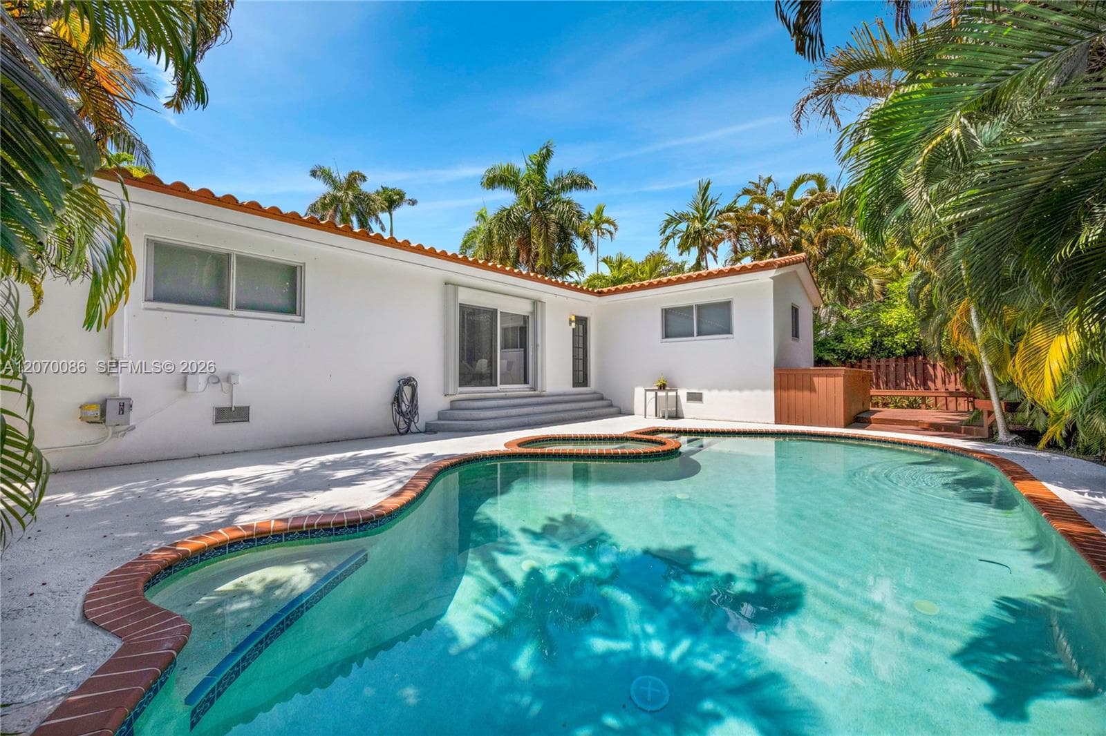 1085 NE 84th St, Miami, FL 33138 — zdjęcie 2