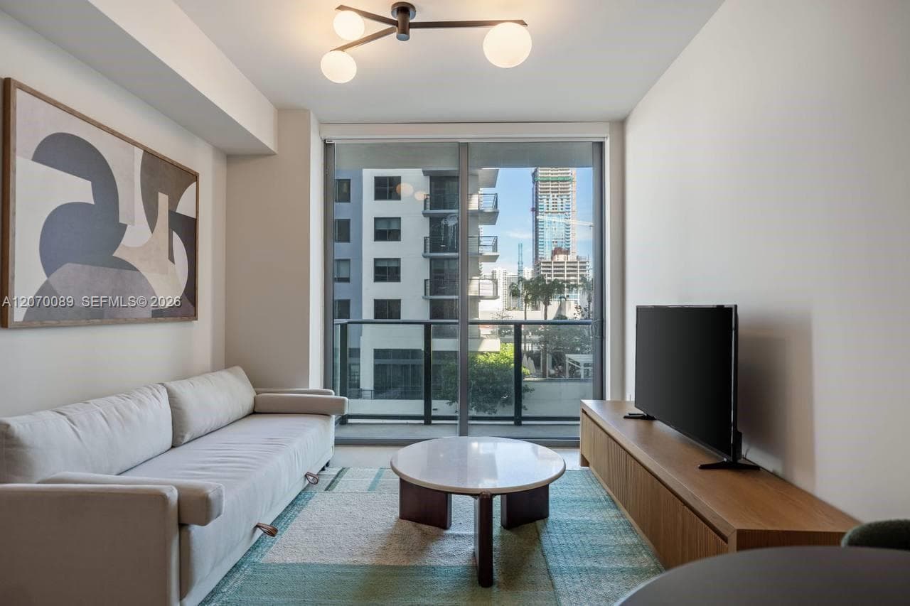 11 NE 6th # 1210, Miami, FL 33132 — zdjęcie 3
