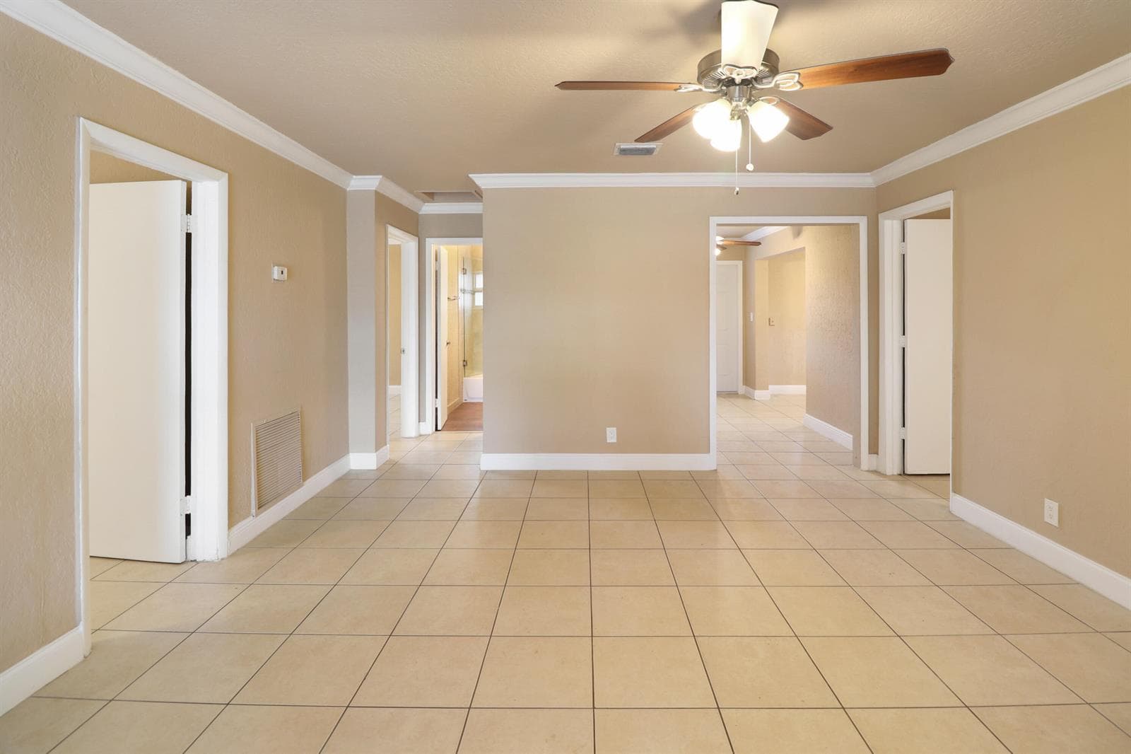 5249 NE 4TH Terrace, Oakland Park, FL 33334 — zdjęcie 5