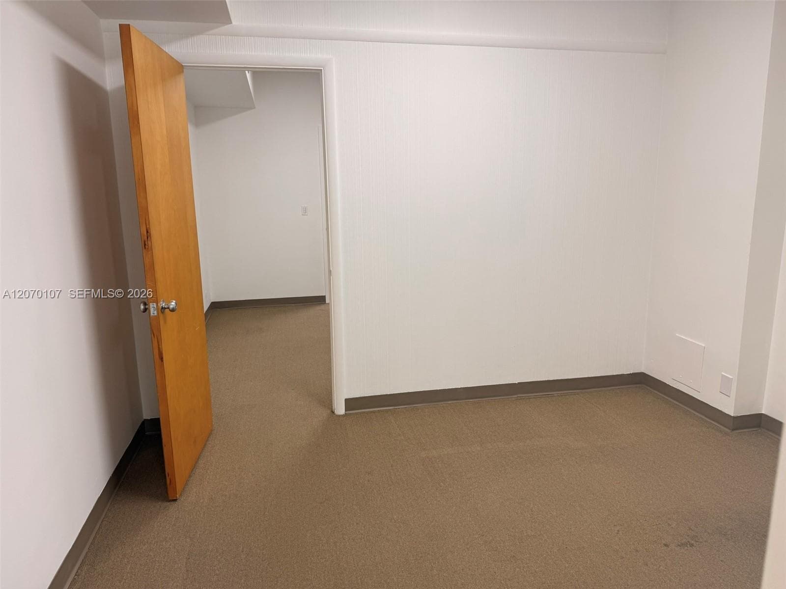 299 Alhambra Cir # 307, Coral Gables, FL 33134 — zdjęcie 4