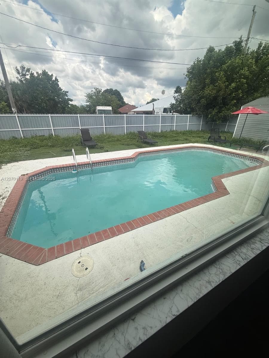 129 E Lake Dr, Lehigh Acres, FL 33936