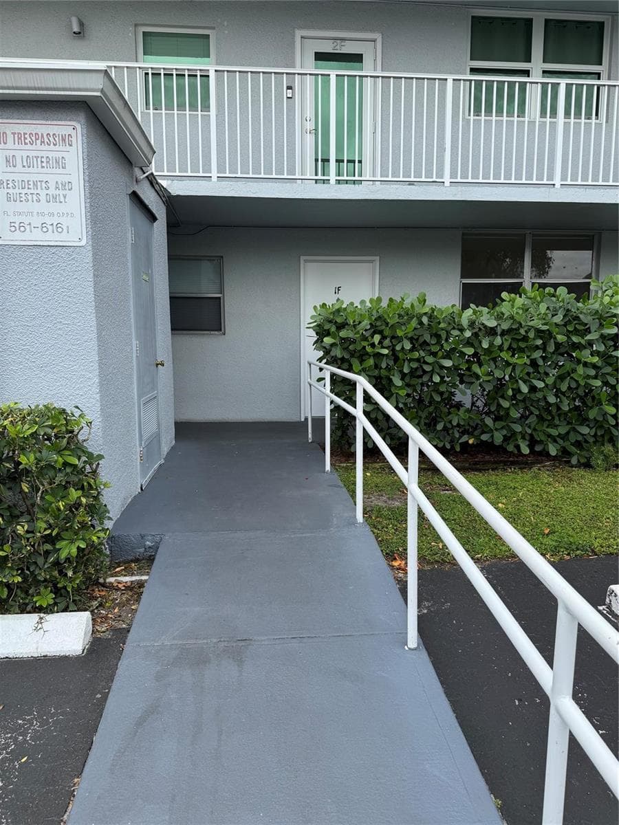 115 ROYAL PARK Drive # 1F, Oakland Park, FL 33309