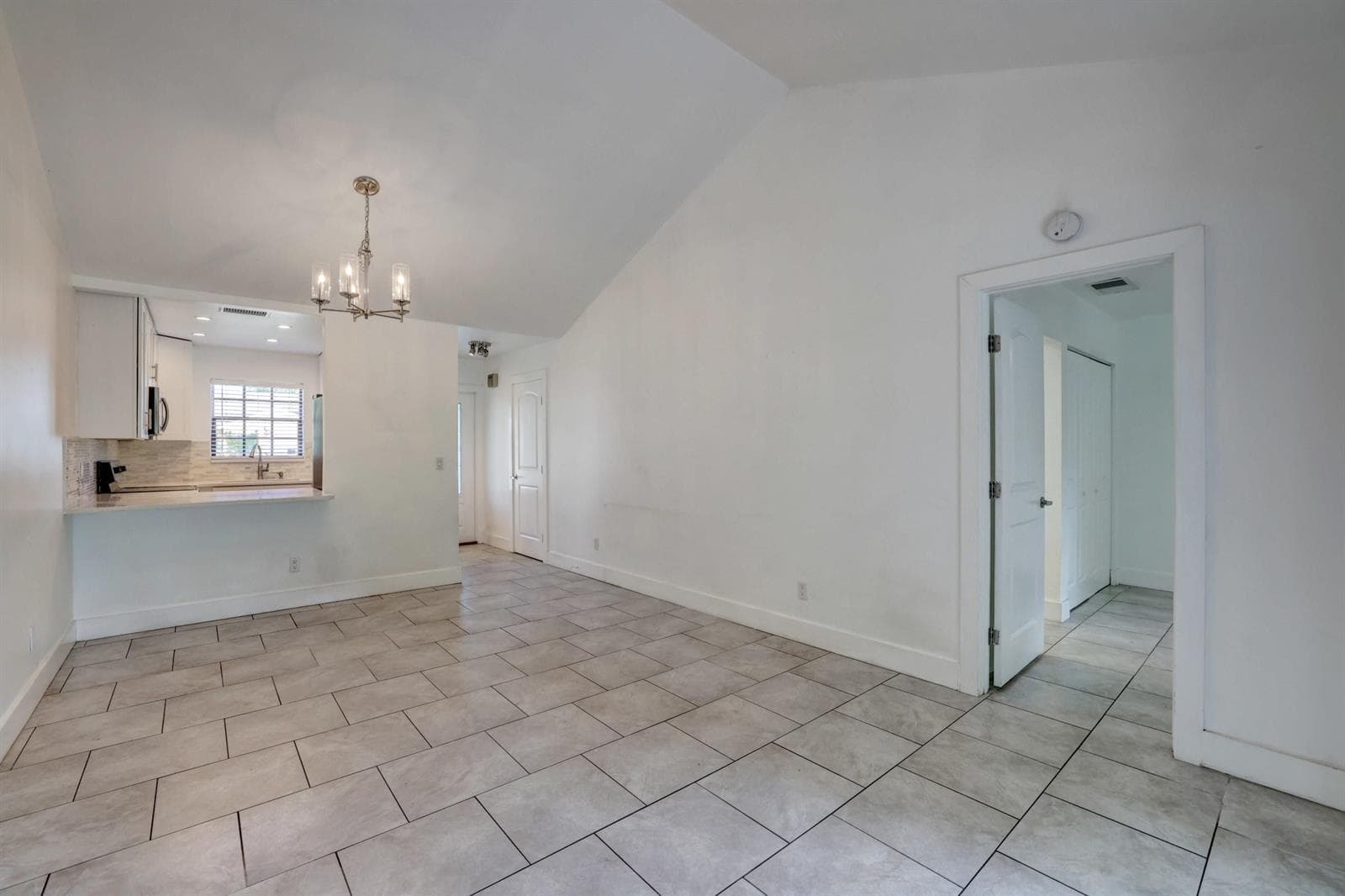 5770 SE WILSIE Drive, Stuart, FL 34997 — zdjęcie 5