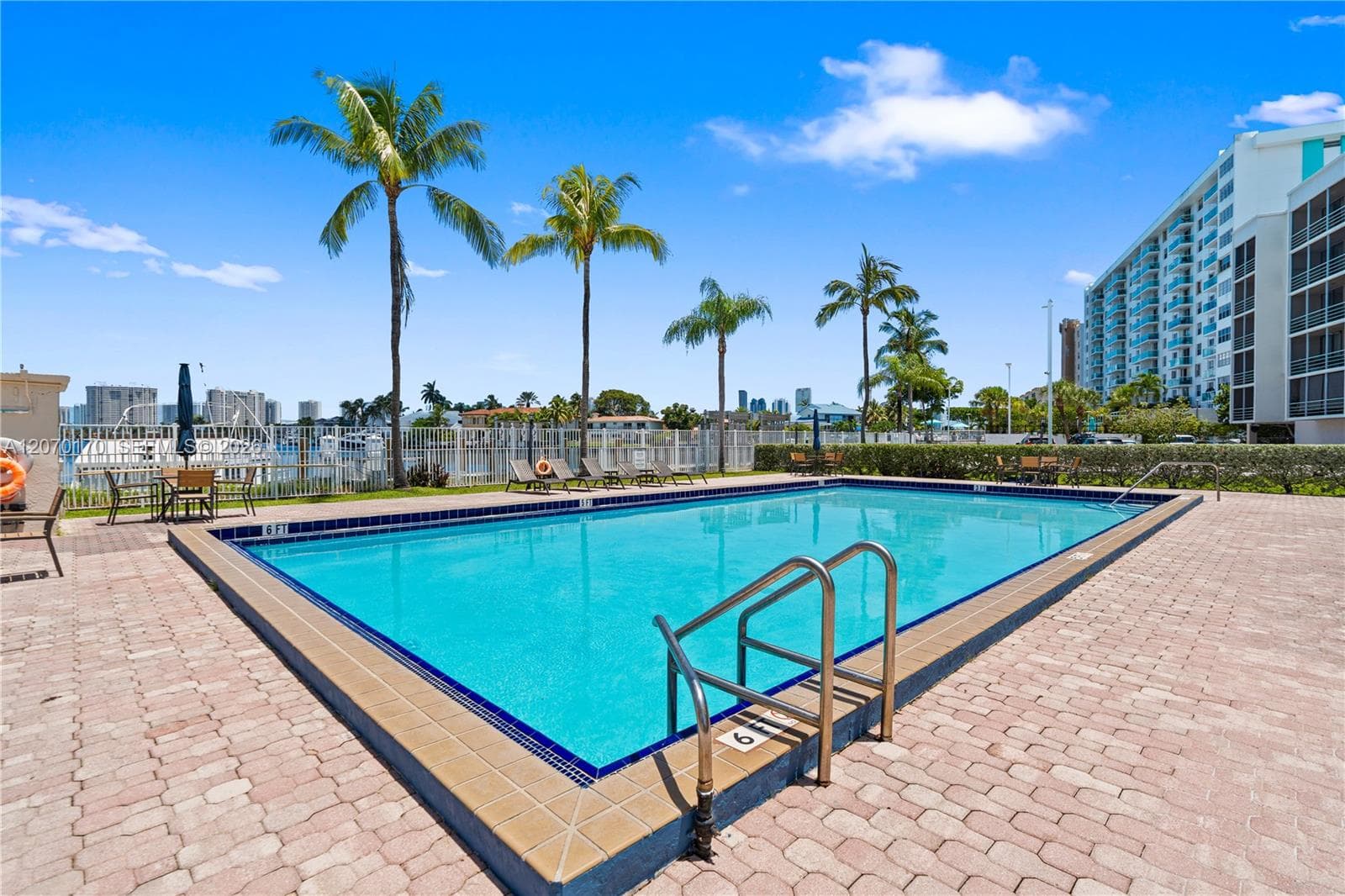2821 N Miami Beach Blvd # 4F, North Miami Beach, FL 33160 — zdjęcie 3