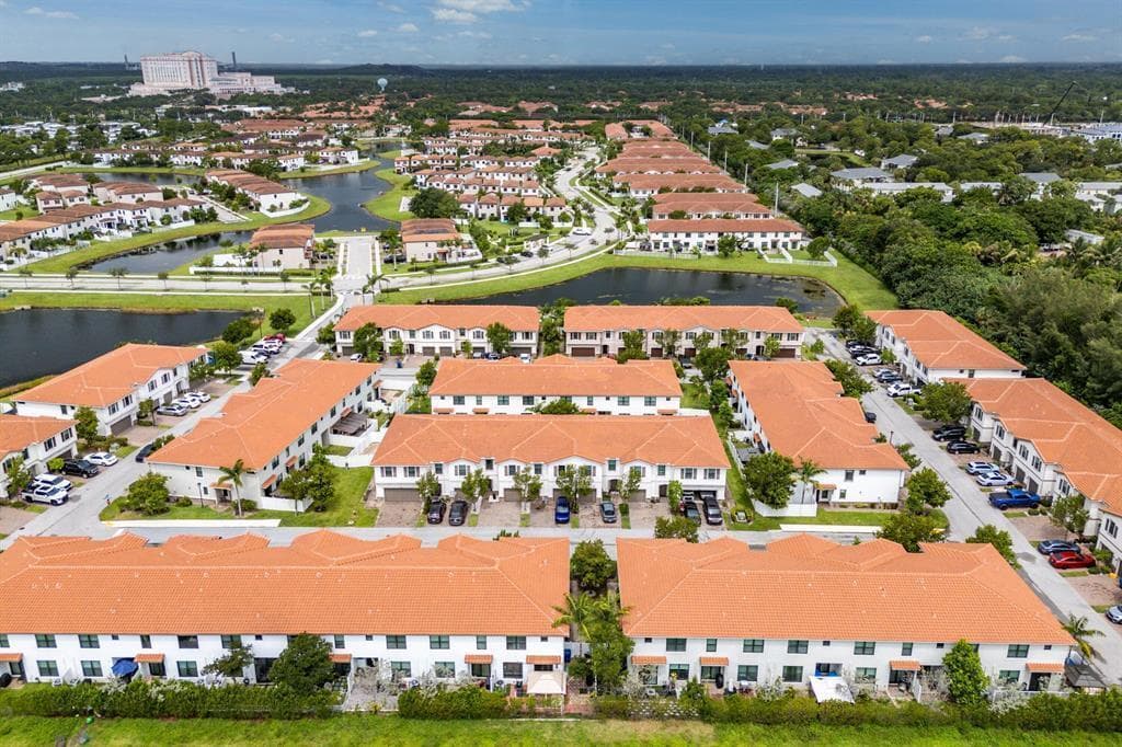4414 HEMLOCK Drive, Riviera Beach, FL 33410 — zdjęcie 5