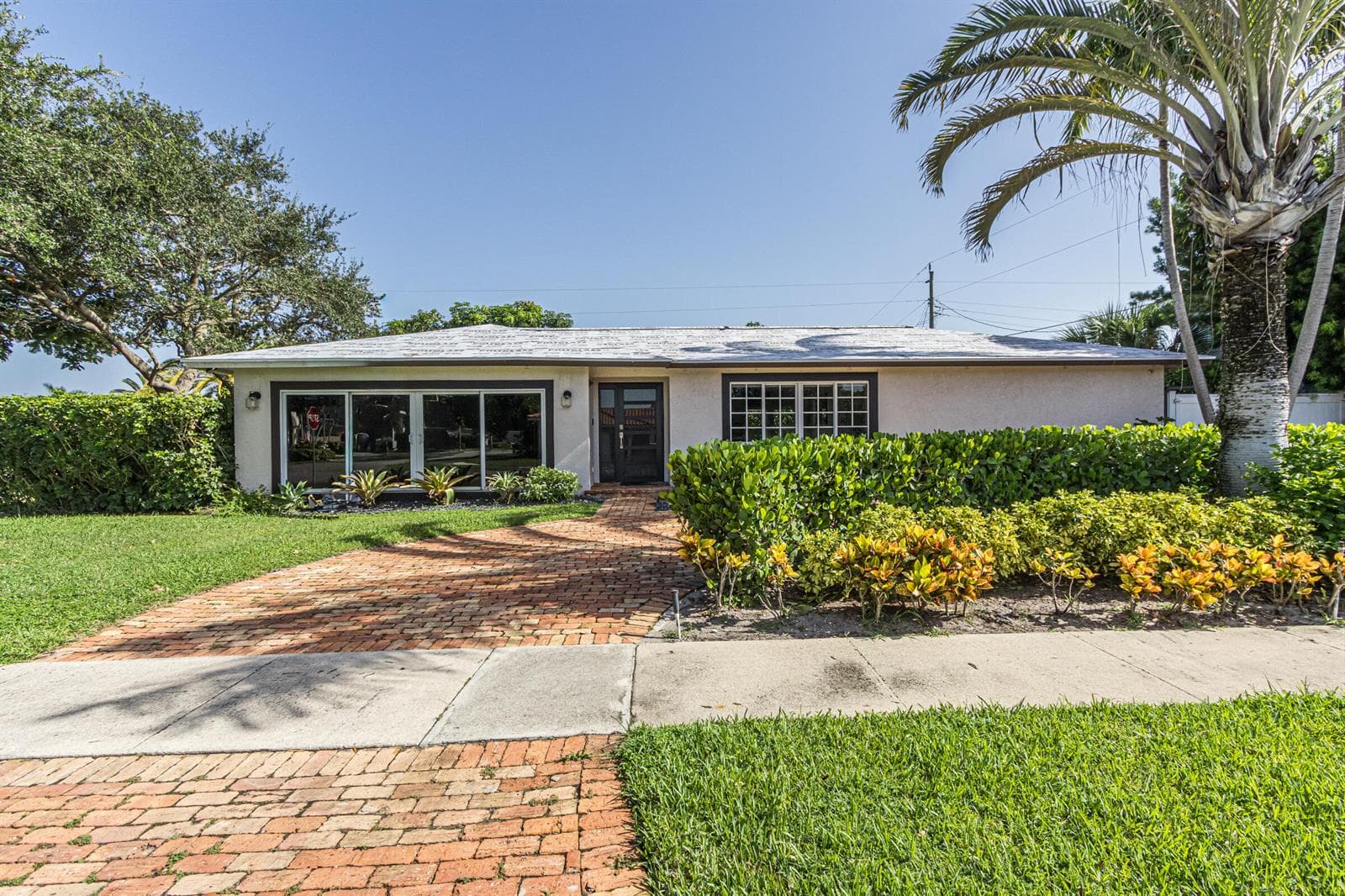 1 Tam O Shanter Lane, Boca Raton, FL 33431