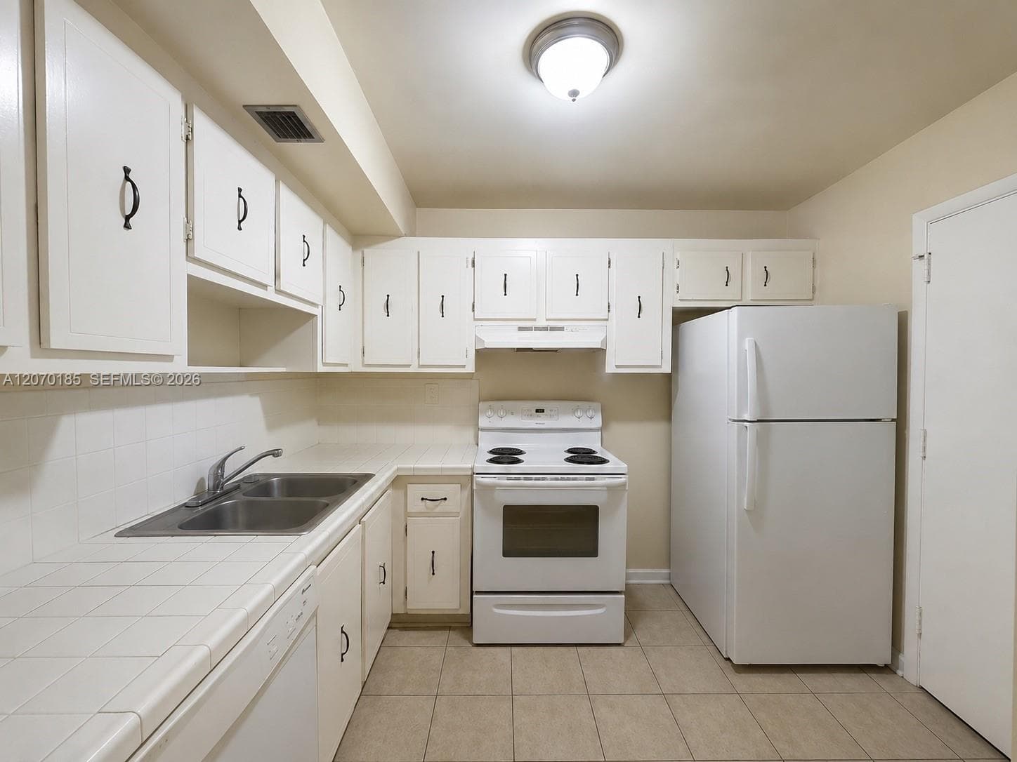 3700 NW 21st St # 206, Lauderdale Lakes, FL 33311 — zdjęcie 2