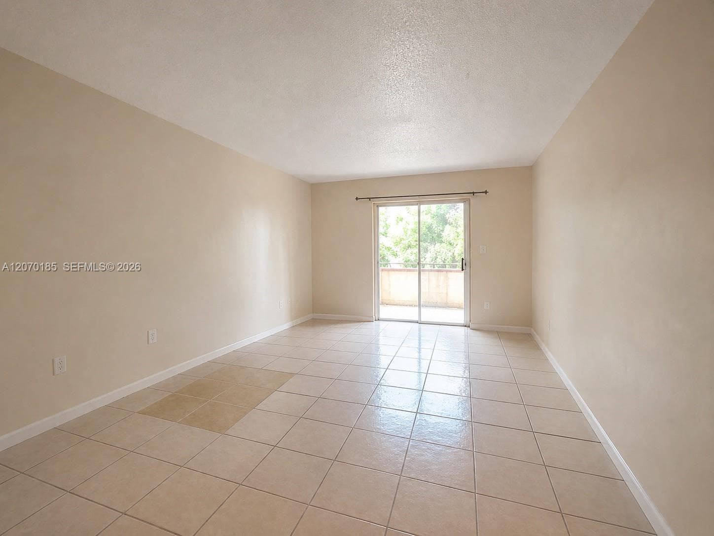 3700 NW 21st St # 206, Lauderdale Lakes, FL 33311 — zdjęcie 5