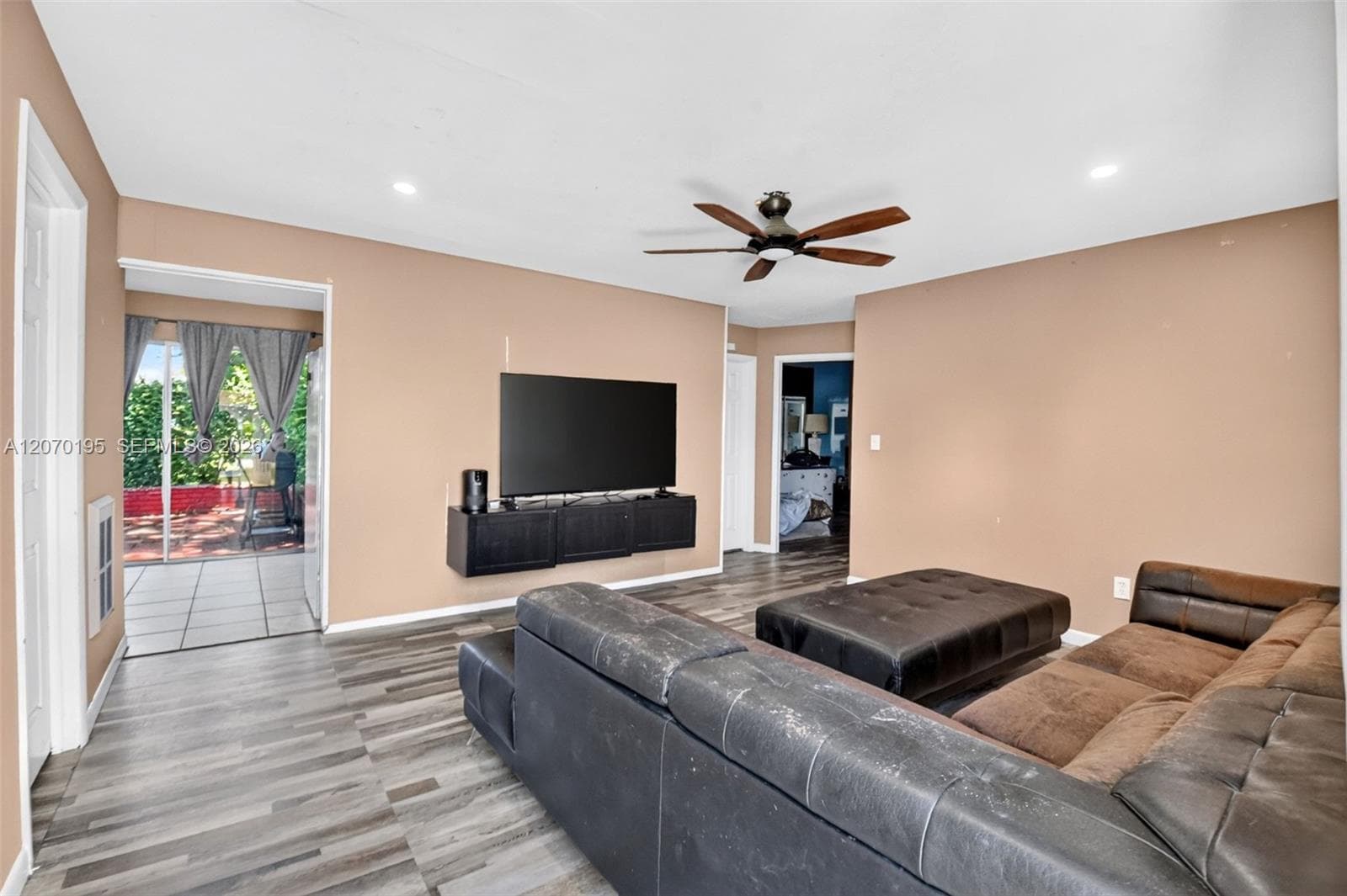1572 Woodland Ave, West Palm Beach, FL 33415 — zdjęcie 4