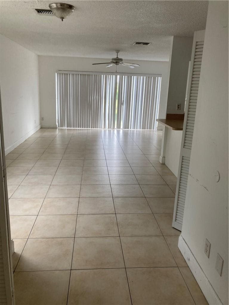 8985 NW 38TH Drive, Coral Springs, FL 33065 — zdjęcie 3