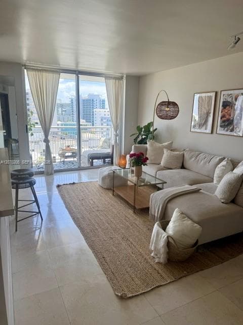 1688 West Ave # 906, Miami Beach, FL 33139 — zdjęcie 2
