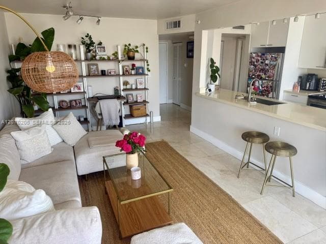 1688 West Ave # 906, Miami Beach, FL 33139