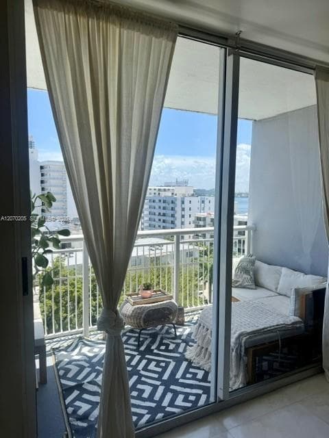 1688 West Ave # 906, Miami Beach, FL 33139 — zdjęcie 4