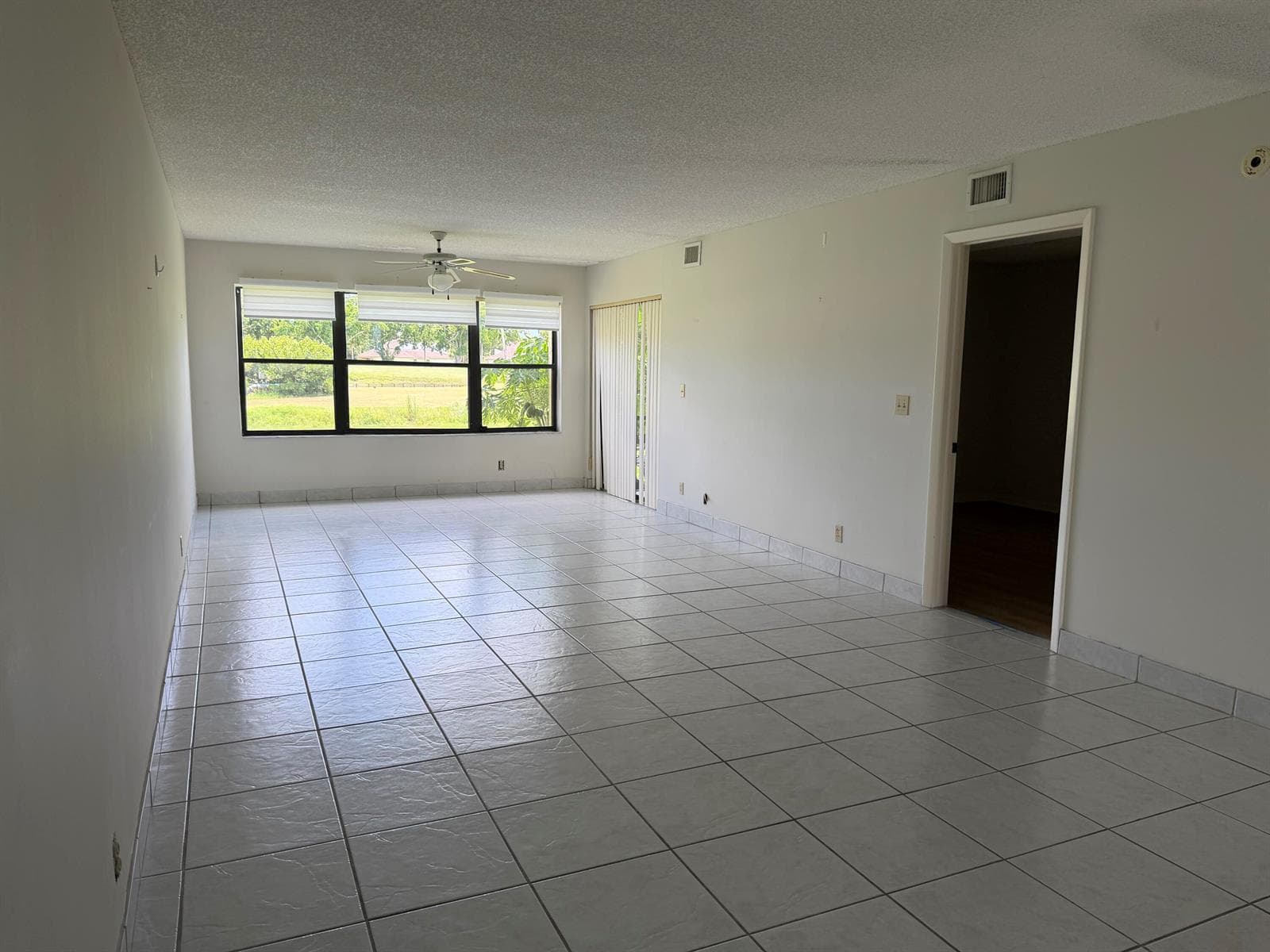4692 Lucerne Lakes Boulevard E # 106, Lake Worth, FL 33467 — zdjęcie 4