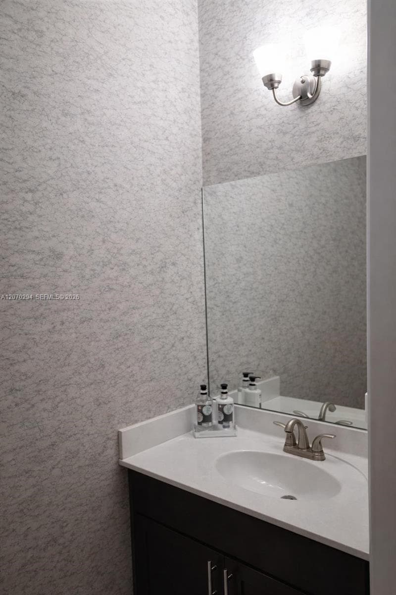 426 NE 194th Ter, Miami, FL 33179 — zdjęcie 5