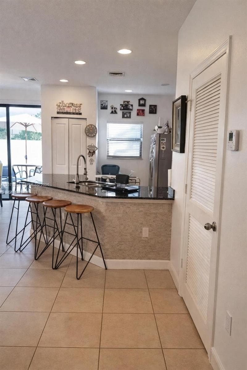 426 NE 194th Ter, Miami, FL 33179 — zdjęcie 4