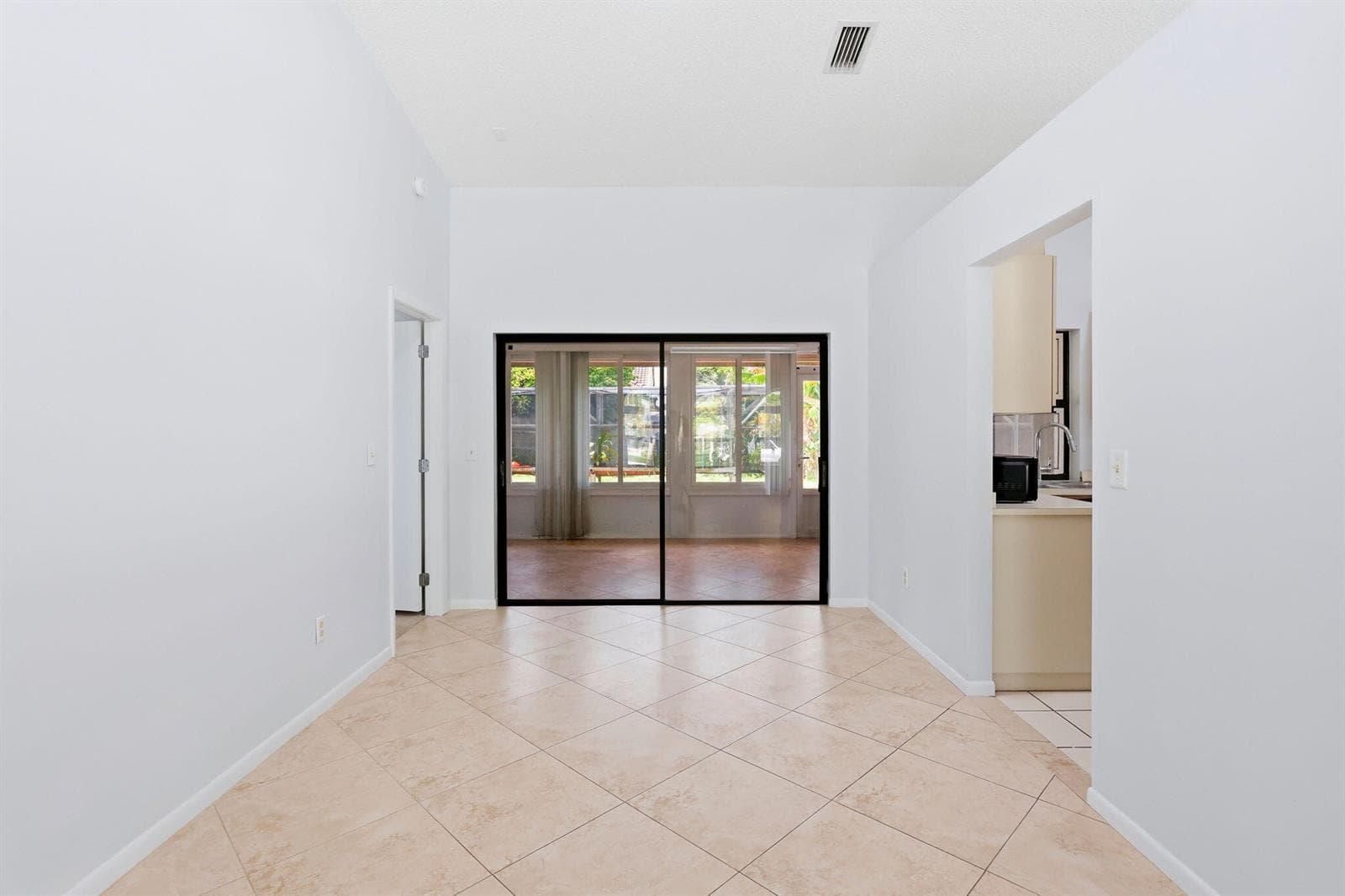 2171 NW 76th Avenue, Margate, FL 33063 — zdjęcie 5