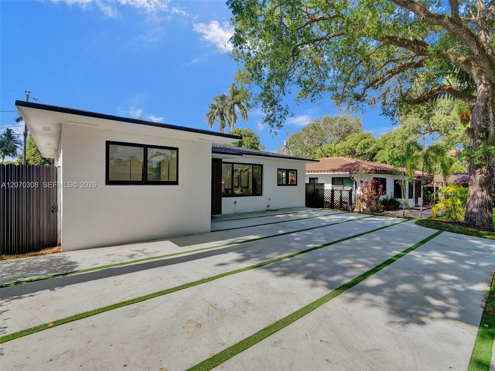 2380 NE 184th Ter, North Miami Beach, FL 33160 — zdjęcie 5