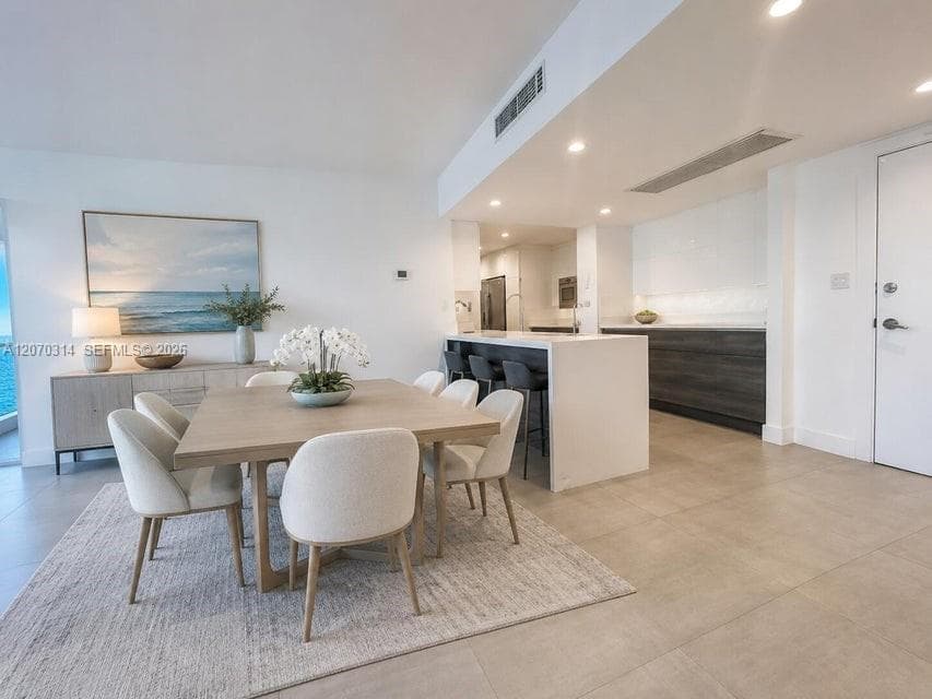 5401 Collins Ave # 620, Miami Beach, FL 33140 — zdjęcie 2