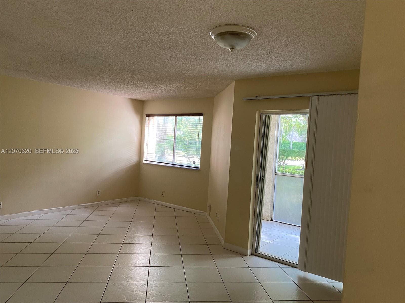 9755 Westview Dr # 1215, Coral Springs, FL 33076