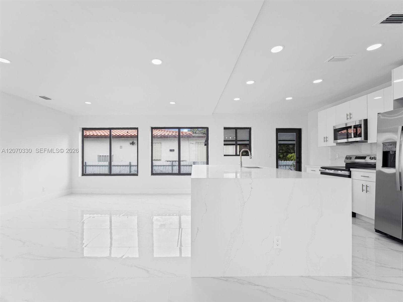 2500 SW 23rd Ter, Miami, FL 33145 — zdjęcie 3