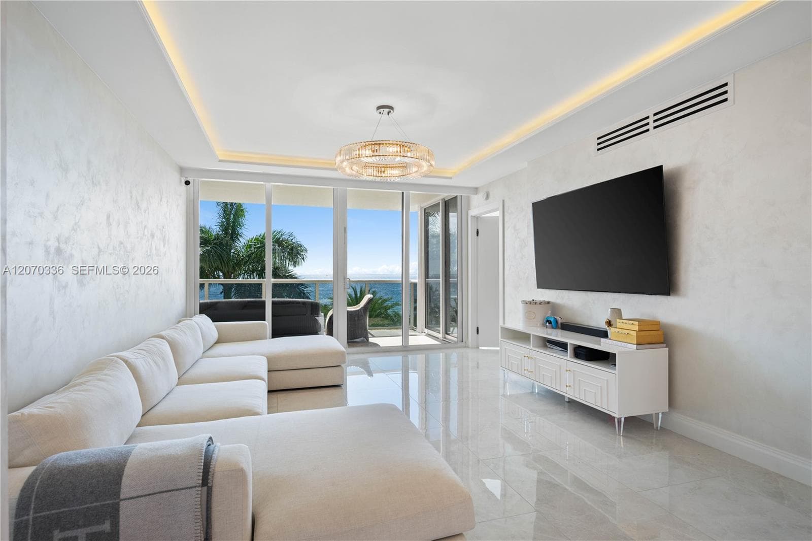 19111 Collins Ave # 403, Sunny Isles Beach, FL 33160 — zdjęcie 4