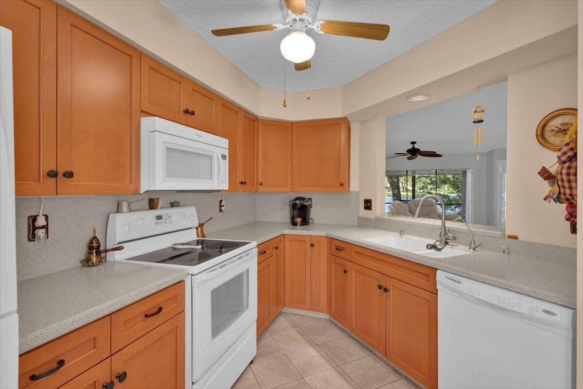 6050 SE Martinique Drive # 102, Stuart, FL 34997 — zdjęcie 5