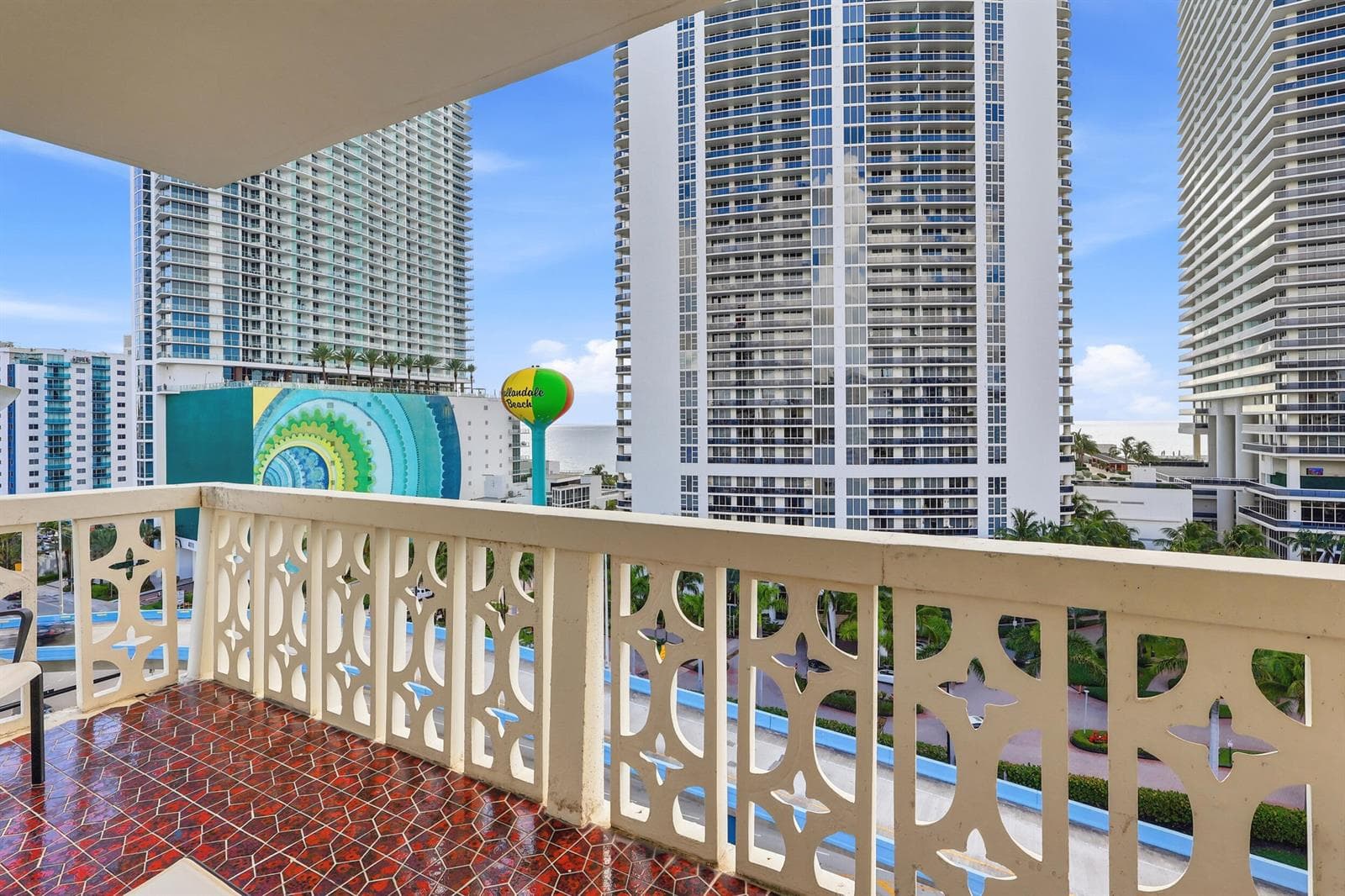 1825 S Ocean Drive # PH 1, Hallandale Beach, FL 33009
