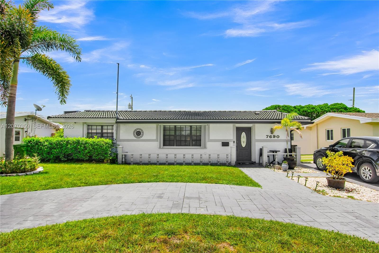 7690 NW 16th Ct, Pembroke Pines, FL 33024 — zdjęcie 2