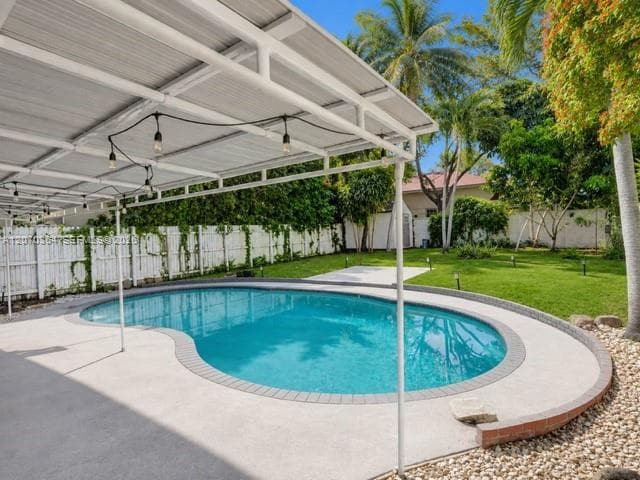 1022 NE 34th Ct, Oakland Park, FL 33334 — zdjęcie 2
